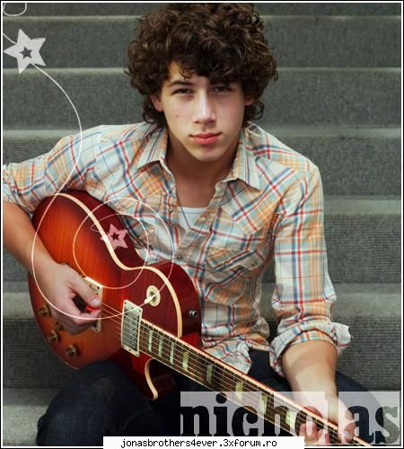 Dragoste cu happy end(terminat) - Personaje.....Nick Jonas (16 ani)-face parte din - Arhiva fan-fictions